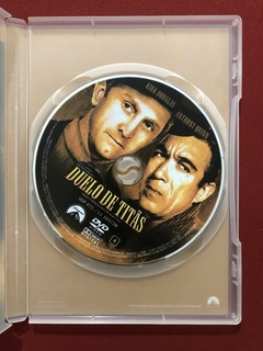 DVD - Duelo De Titãs - Kirk Douglas/ Anthony Quinn- Seminovo na internet