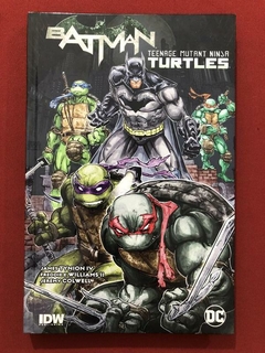 HQ - Batman/ Teenage Mutant Ninja Turtles - Capa Dura - Seminovo