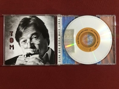 CD - Uma Homenagem A Tom Jobim - Olha Que Coisa - Seminovo na internet