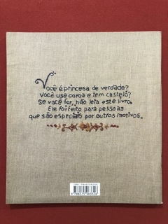 Livro - Este Não É Um Livro De Princesas - Blandina Franco - Seminovo - comprar online