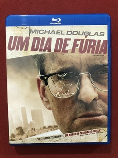 Blu-ray - Um Dia De Fúria - Michael Douglas - Seminovo