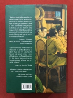 Livro - Soldados Da Pátria - Frank D. McCann - Companhia Das Letras - comprar online