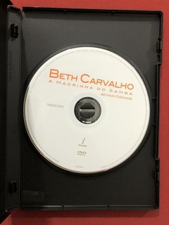 DVD - Beth Carvalho - A Madrinha Do Samba - Seminovo na internet