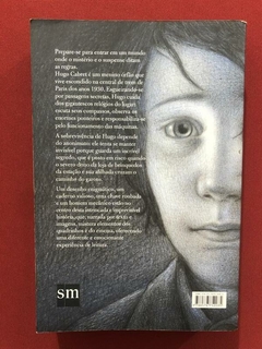 Livro - A Invenção De Hugo Cabret - Brian Selznick - Ed. SM - comprar online