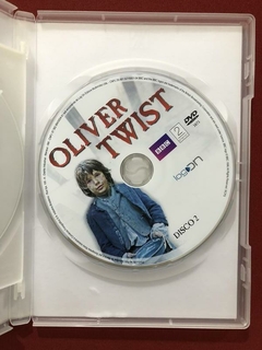 DVD Duplo - Oliver Twist - Chales Dickens - Seminovo - loja online