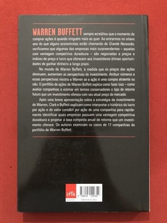 Livro - As Escolhas De Warren Buffett - Mary Buffett - Ed. LeYa - Seminovo - comprar online