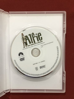 DVD - Alfie: Como Conquistar As Mulheres - Seminovo na internet