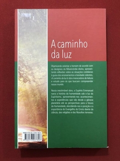 Livro - A Caminho Da Luz - Chico Xavier - Editora FEB - Seminovo - comprar online