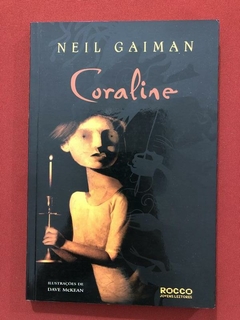 Livro - Coraline - Neil Gaiman - Editora Rocco - Seminovo