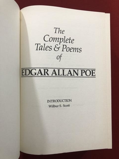 Livro - Complete Tales & Poems - Edgar Allan Poe - Seminovo - Sebo Mosaico - Livros, DVD's, CD's, LP's, Gibis e HQ's