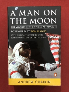 Livro - A Man On The Moon - Andrew Chaikin - Penguin Books