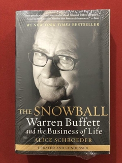 Livro - The Snowball - Warren Buffett And The Business Of Life - Novo