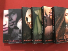 Livro - Academia De Vampiros - 6 Volumes - Richelle Mead - comprar online