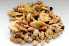 Mix con bananas (nueces almendras castañas cajú banana pasas maní) 250gr - comprar online