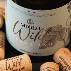Vinho Miolo Wild Vegano Trebbiano Branco Gamay Tinto 750ml - loja online