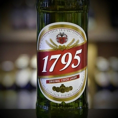 Cerveja 1795 Lager República Tcheca Clara 500ml Kit com Copo na internet