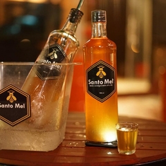 Imagem do Cachaça Santo Mel Aperitivo Premium com Mel Garrafa 700ml