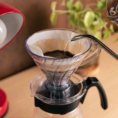 Cafeteira V60 Craft Coffee Hario Kit Completo com 40 Filtros - Newness Bebidas