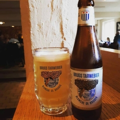 Cerveja Blanche de Bruges Trigo Bélgica Clara Garrafa 330ml - Newness Bebidas