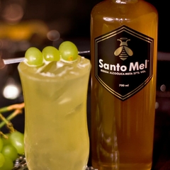 Cachaça Santo Mel Aperitivo Premium com Mel Garrafa 700ml - Newness Bebidas