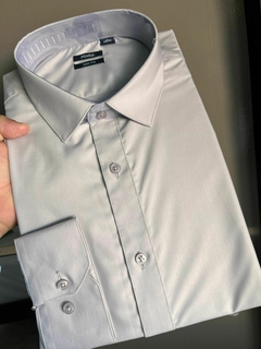 Camisa Social Slim Fit Cinza Lisa - Modal na internet