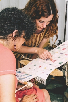 Taller de Telar de Cintura Amuzgo - Taller Textil Dos Coyotes