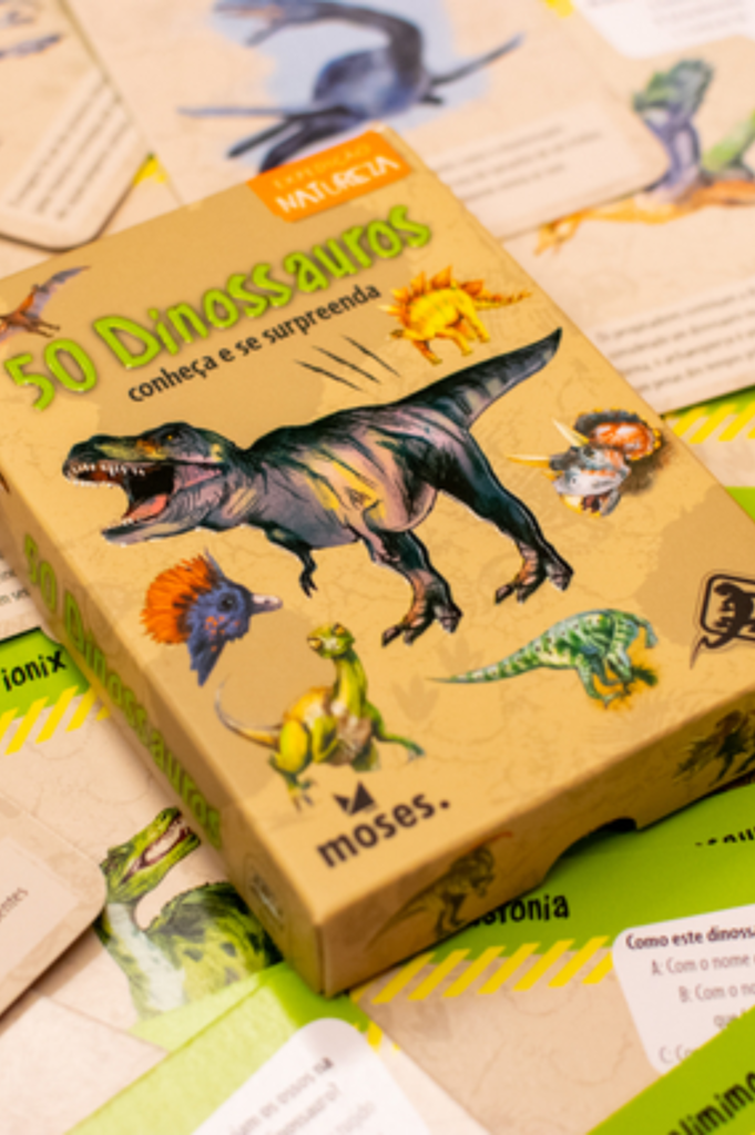 Dinossauros: Livro com Joguinhos - Usborne –