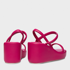 SANDÁLIA FLATFORM LIGHT COURO FUCHSIA CARRANO 546003 na internet