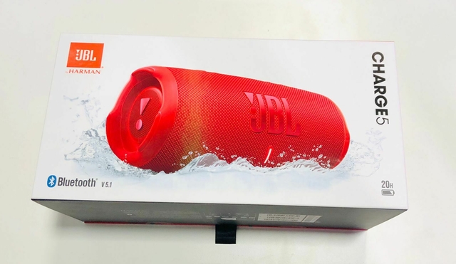 Parlante Bluetooth JBL Charge 5 resistente al agua IP67