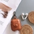 Funda Leather AirPods - comprar online