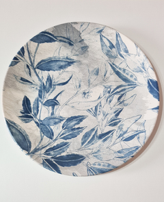 Prato Raso Azul Folhagens em Cerâmica Fosca
