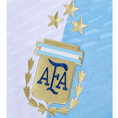 Camiseta Selección Argentina Titular Authentic 2023 Tres Estrellas + #10 Messi + Parche de Campeón - Adulto - By Playsport
