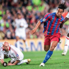 Kit Barcelona 2006 titular Ronaldinho 10 ByPlaysport