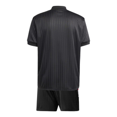 Kit Manchester United Icono Adidas 2023/24 - Infantil - comprar online