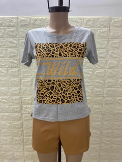 Remera Wild Animal Print Con Tachitas Art 1575