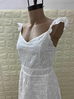 Imagen de Vestido de Brodery importado con bretel voladito y espalda elastizada. Art: 7115