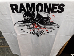 Remera Ramones - L