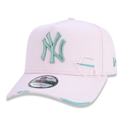 BONE NEW ERA 940 AF COTTON DESTROYED NEW YORK YANKEES ROSA PINK/AZUL | MBI21BON139