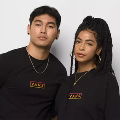 CAMISETA VANS CLASSIC EASY BOX BLACK-TRUE RED-GOLDEN YELLOW | VN0A5E81Y9JCASA - comprar online