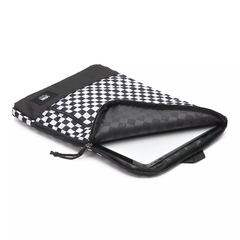 PORTA NOTEBOOK VANS PADDED LAPTOP SLEEVE BLACK-WHITE CHECK 15 POLEGADAS | VN0A7SAPHU0