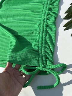 Saia Franzida Verde Bandeira Santorini - comprar online