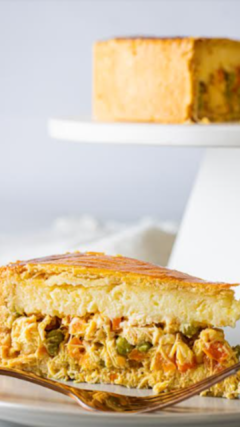 Torta de frango com catupiry 25 cm apenas por encomendas - comprar online