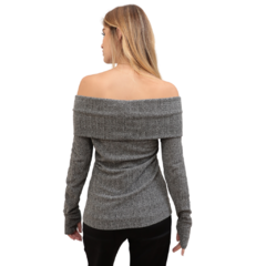 Blusa ombro a ombro decote dobrado em crochet manga longa com dedinho