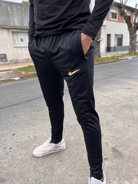 Pantalones nike hombre store chupin