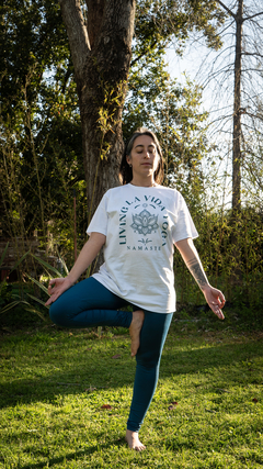 Remera LIVING LA VIDA YOGA