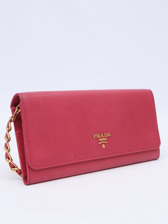 Bolsa Clutch Prada Saffiano Wallet on Chain na internet