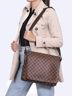 Louis Vuitton Damier Canvas District PM - comprar online