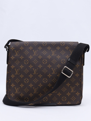 Louis Vuitton Monogram Canvas District PM