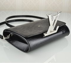 Bolsa Louis Vuitton Louise PM - comprar online