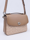 Coach Signature Flap Leather Crossbody na internet